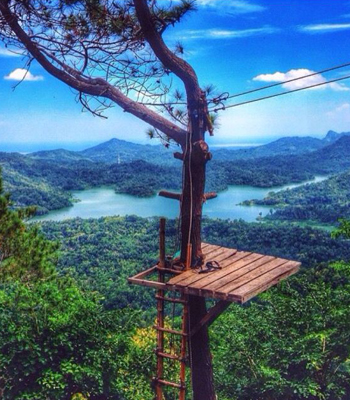 wisata atas awan