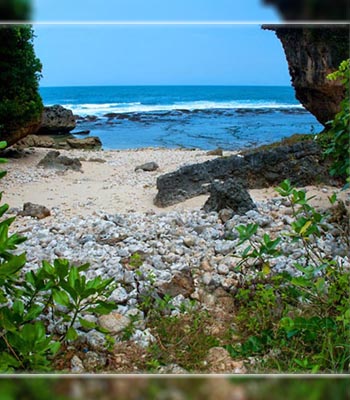 pantai ngunggah